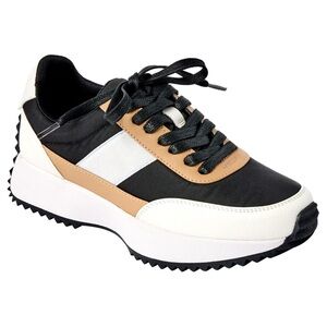 Dolce Vita Bettie Jogger Sneaker